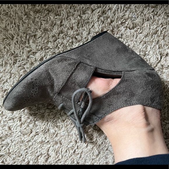 Grey suede wedge heels by Bakers - Picture 5 of 16